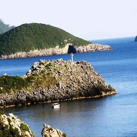 In Paleokastrites With Swimming Pool Near Beaches Апартаменты