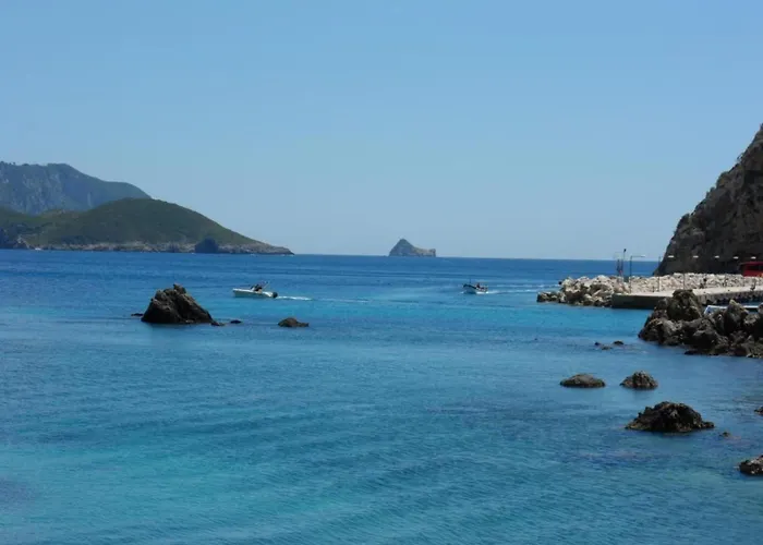 In Paleokastrites With Swimming Pool Near Beaches Appartamento *