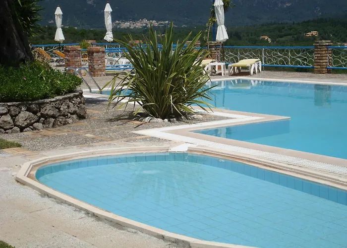 In Paleokastrites With Swimming Pool Near Beaches Lejlighed Liapades